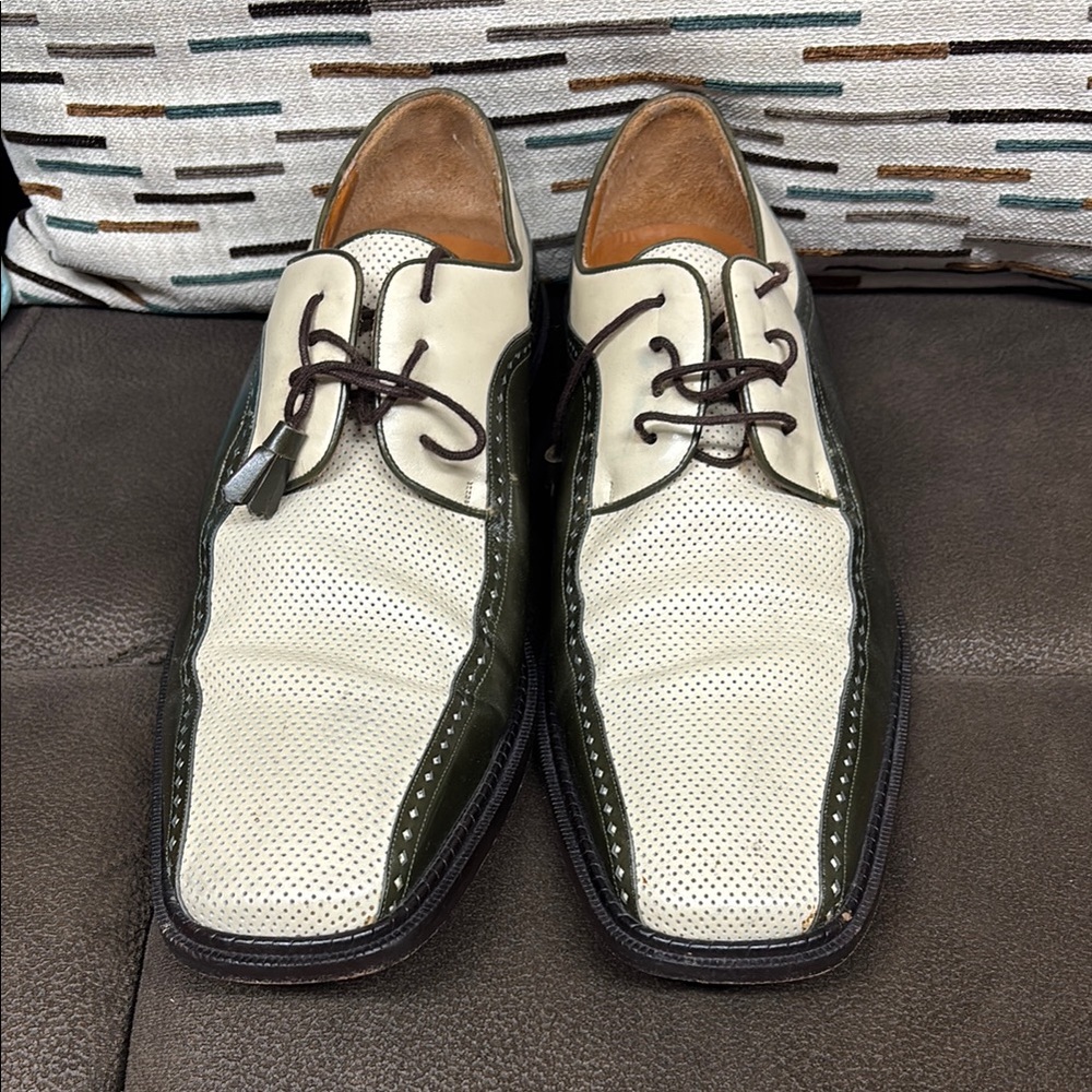 Men's Two-Tone Leather Dress Shoes
